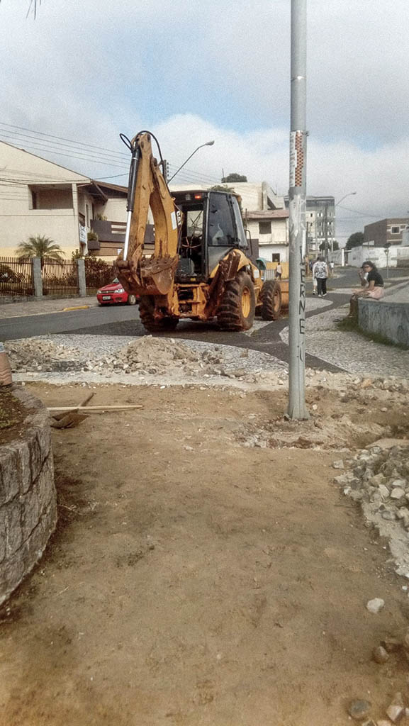 cassiano_terraplenagem_revitalizacao_praca_olho_campo_largo_06