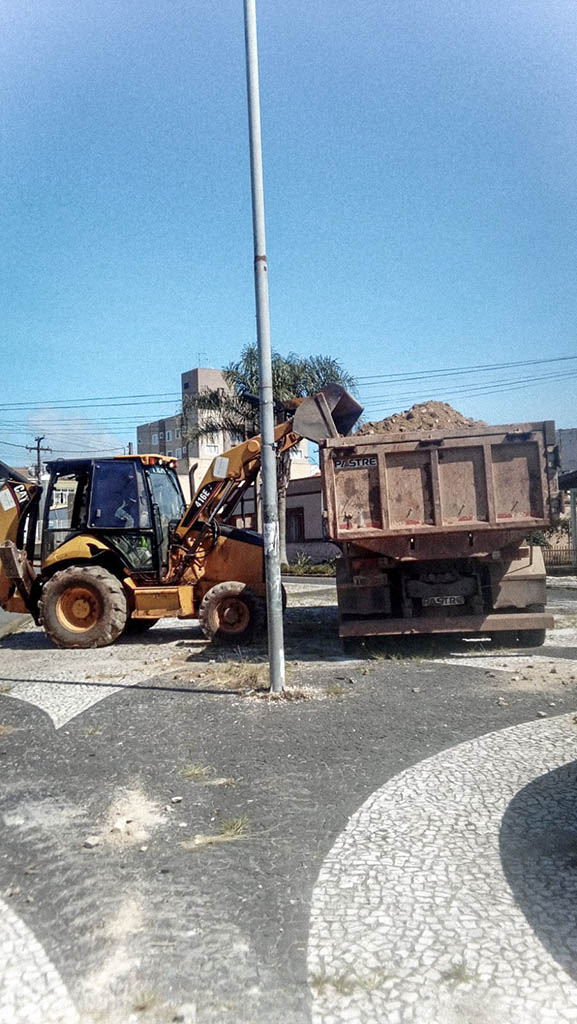 cassiano_terraplenagem_revitalizacao_praca_olho_campo_largo_07